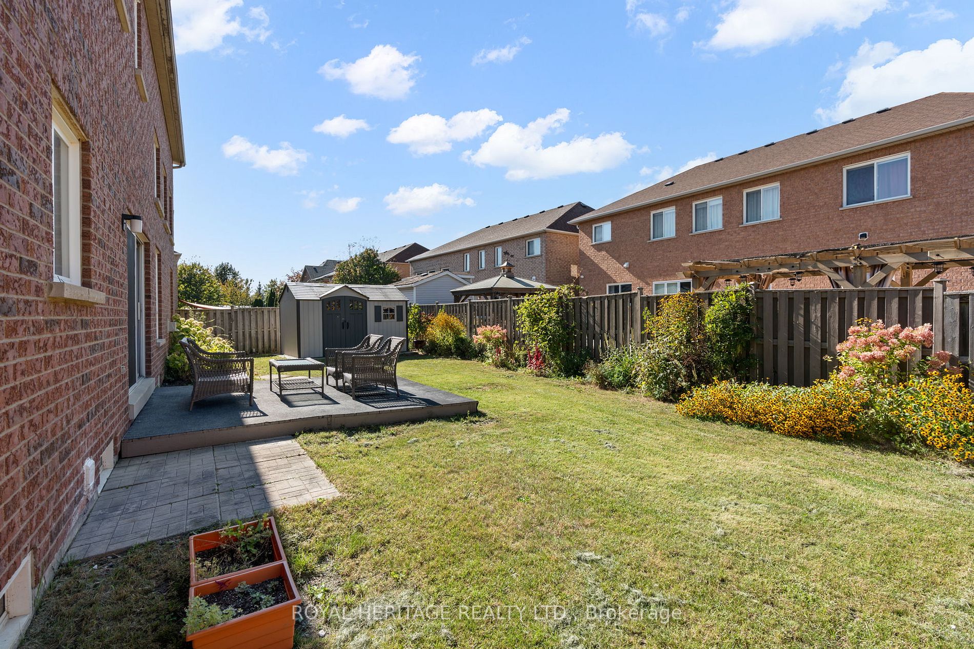 8 Westacott Cres