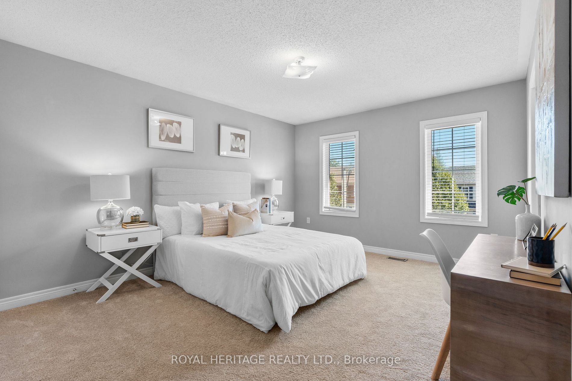 8 Westacott Cres