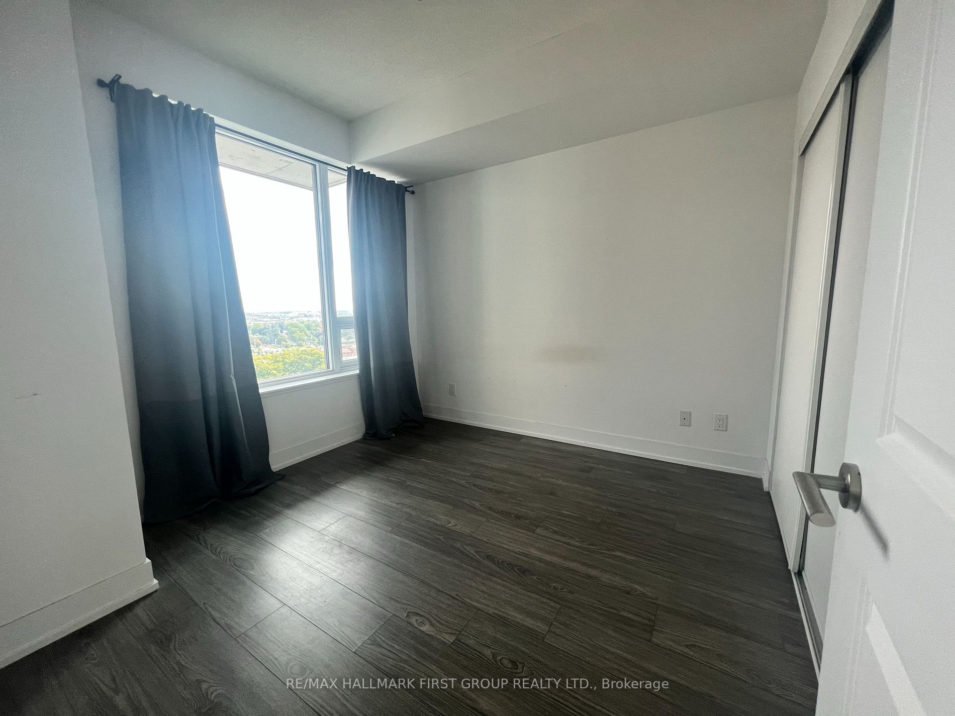 1215 Bayly St, #1403