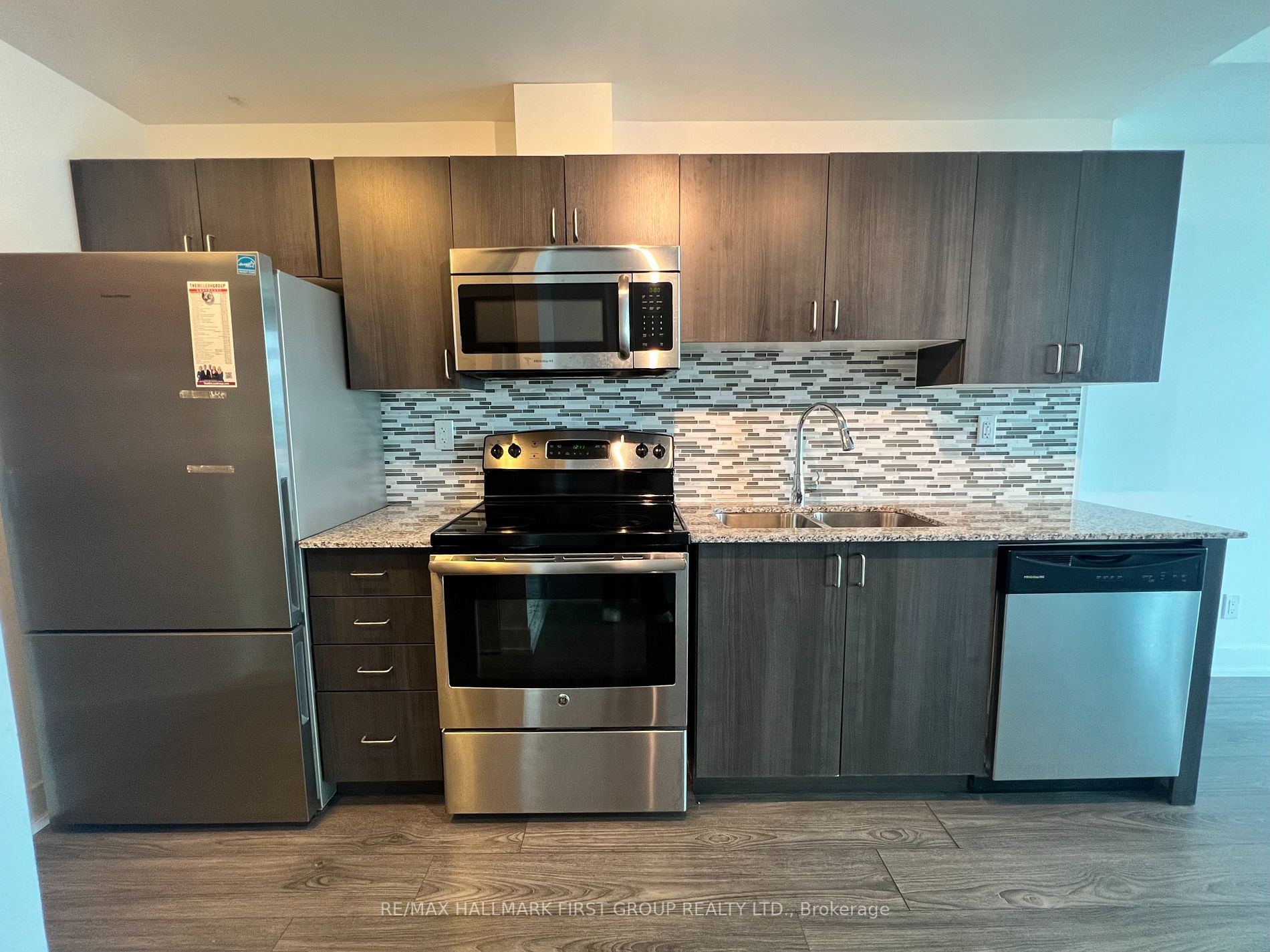 1215 Bayly St, #1403