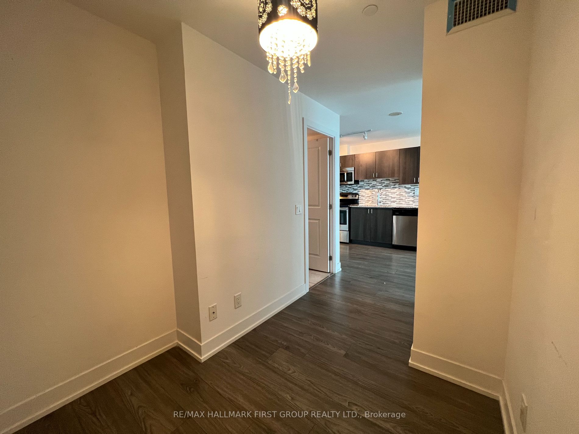 1215 Bayly St, #1403