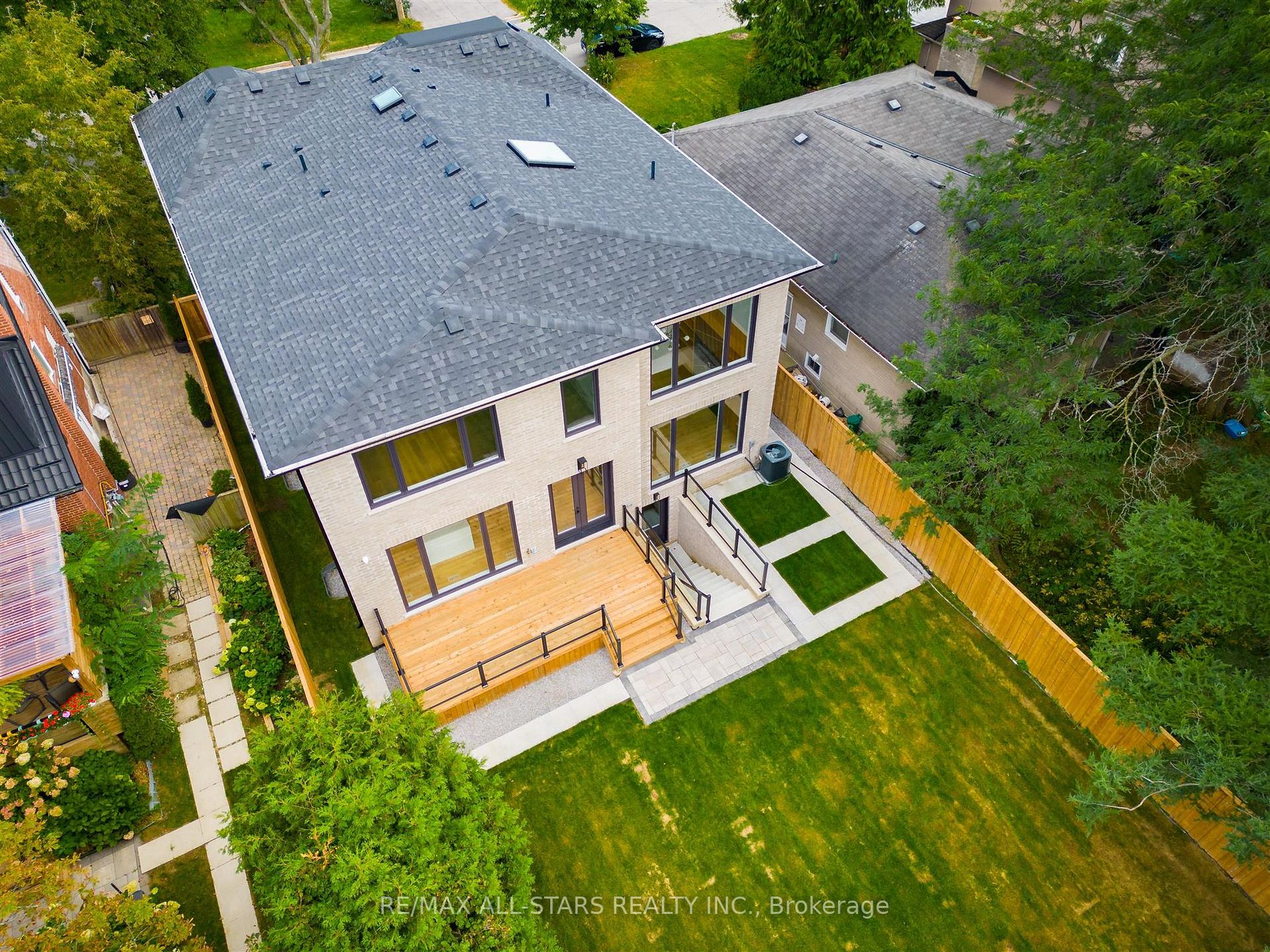 58 BETHUNE Boulevard