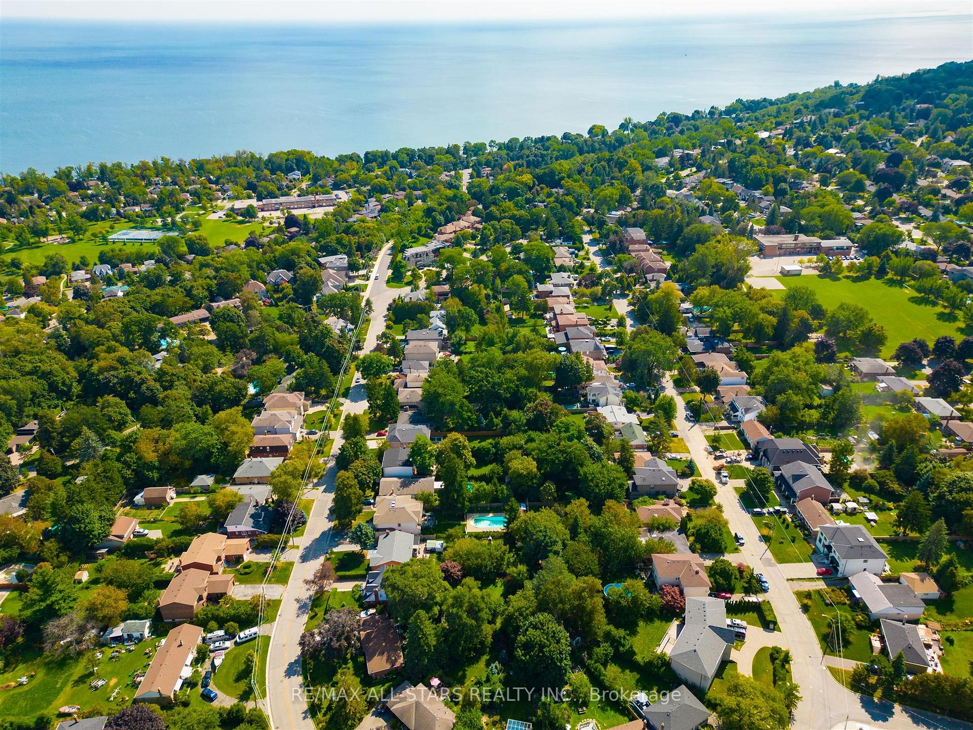 58 BETHUNE Boulevard