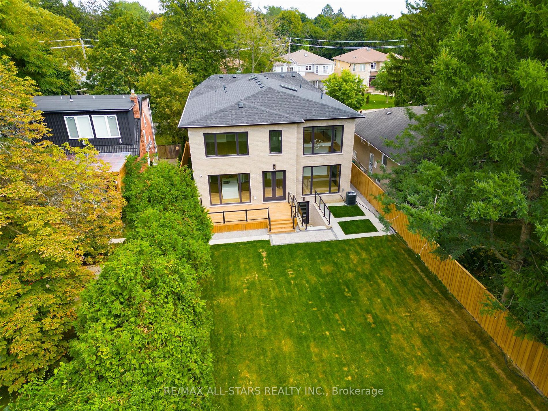 58 BETHUNE Boulevard