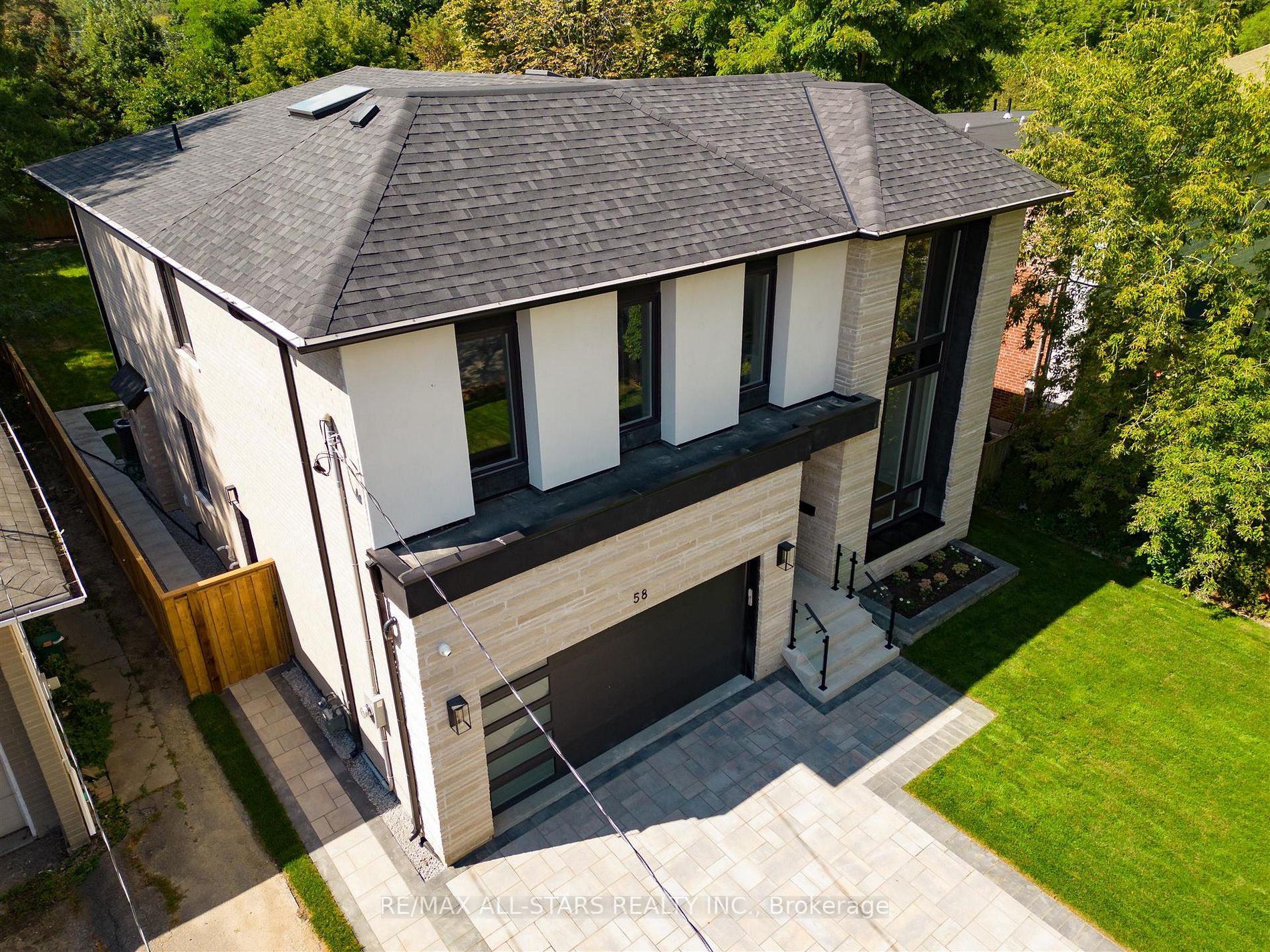 58 BETHUNE Boulevard