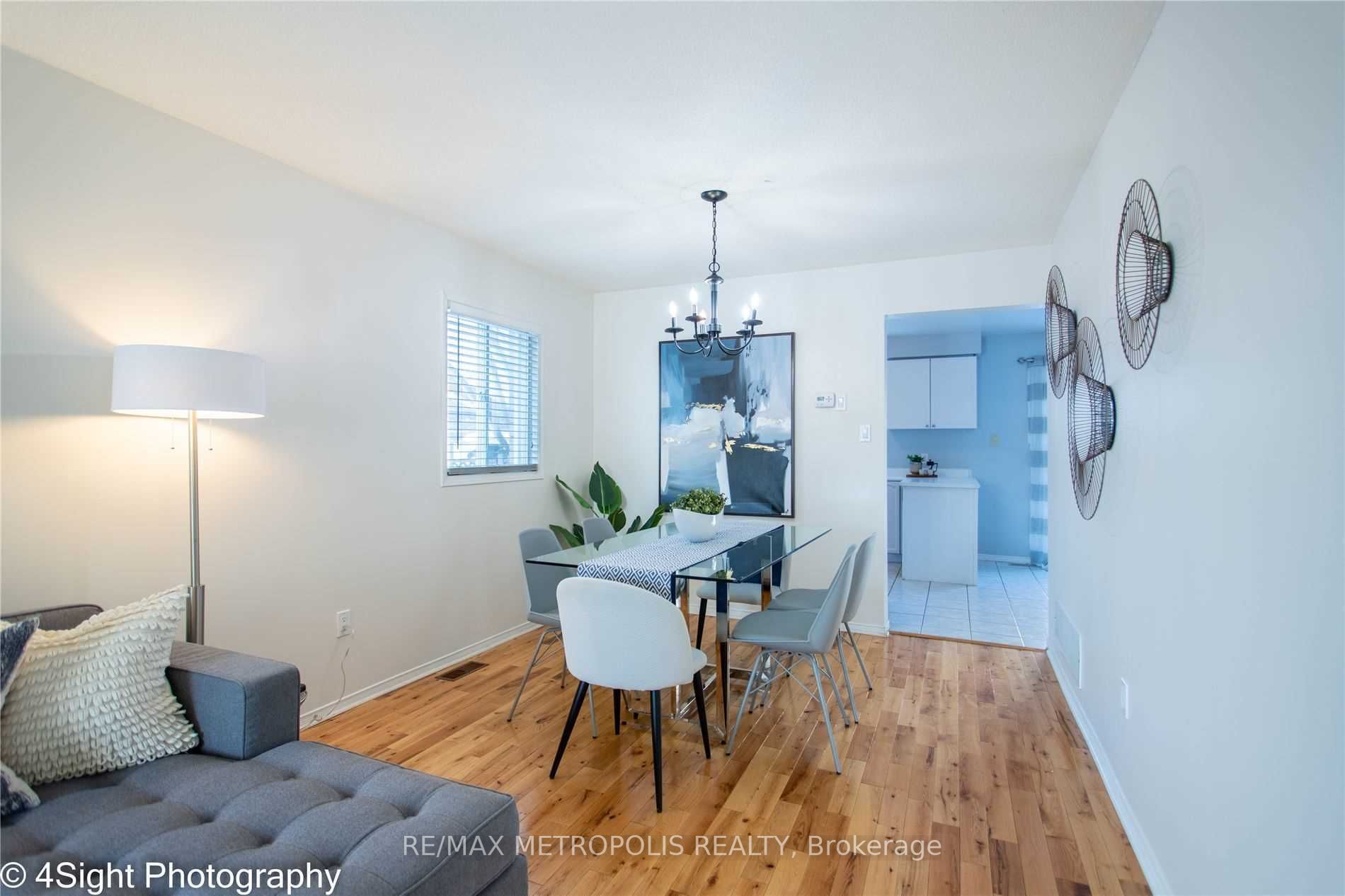 10 Bonnycastle Dr
