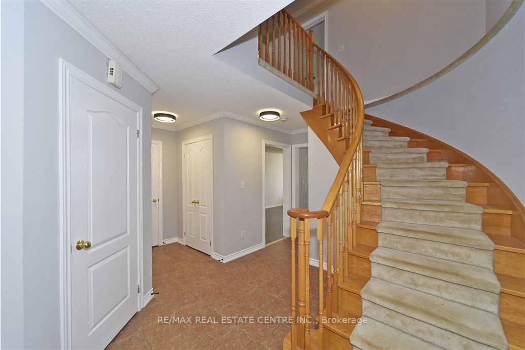 67 Thames Drive