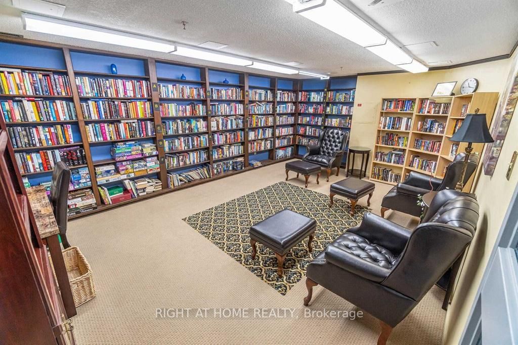 50 Richmond St E, #105