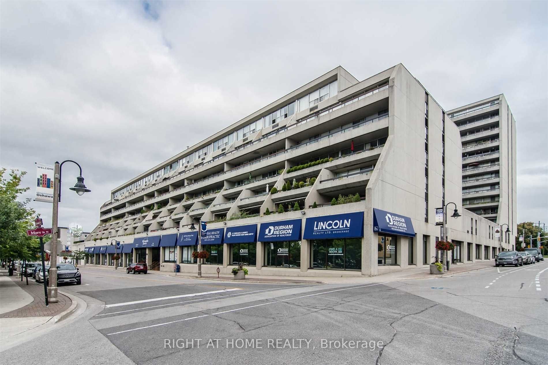 50 Richmond St E, #105