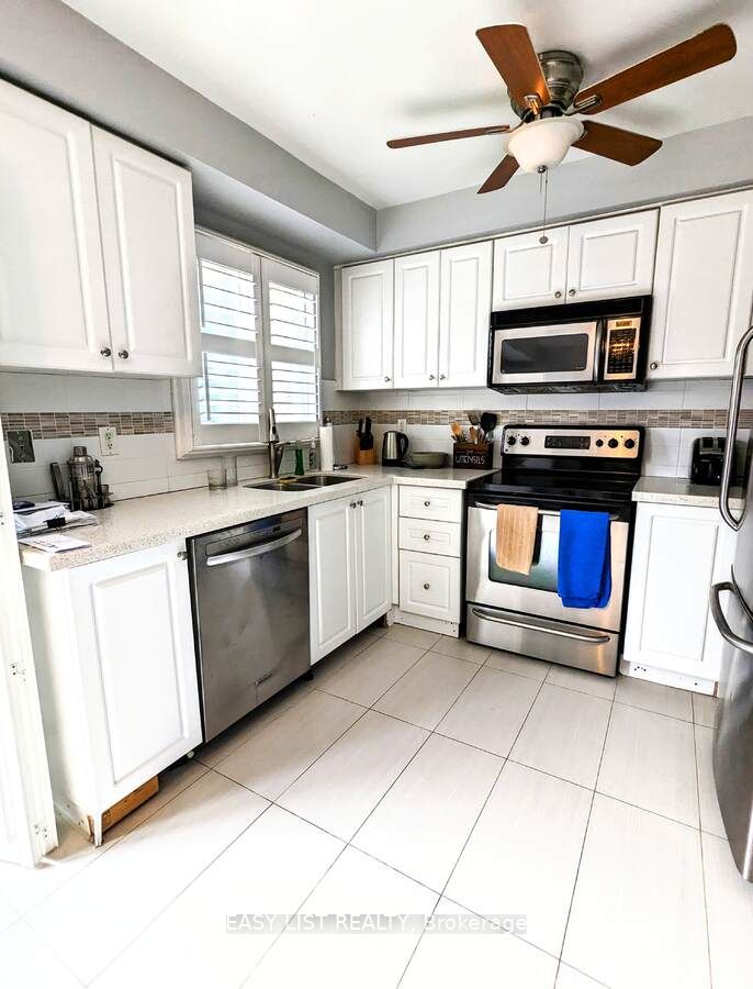 150 Bassett Blvd