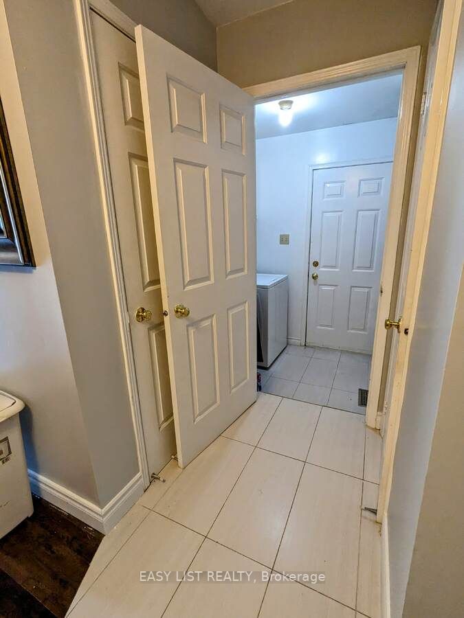 150 Bassett Blvd