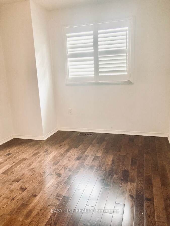 150 Bassett Blvd