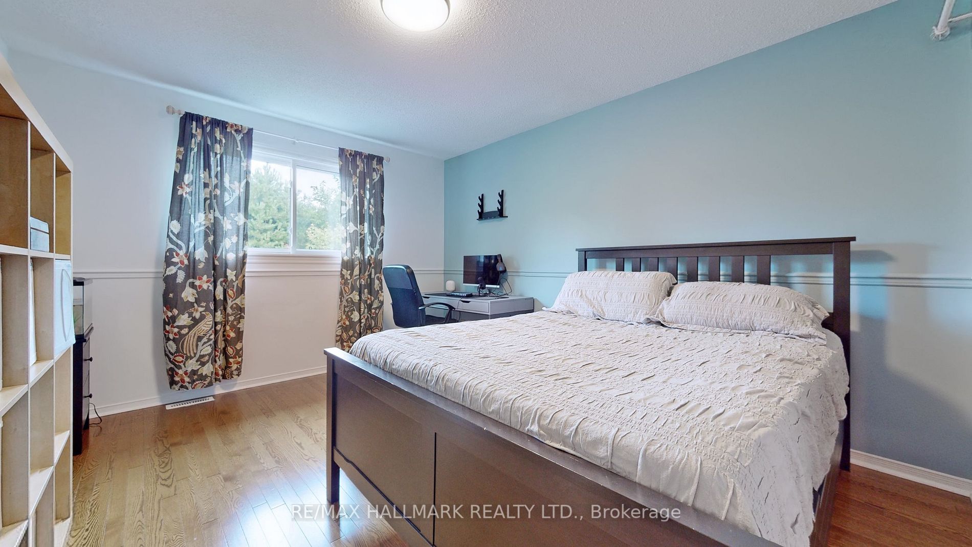 69 Blueking Crescent