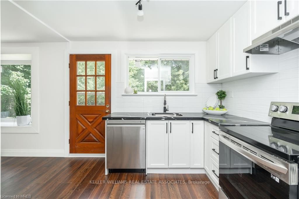 Listing E7010346 - Large Photo # 11
