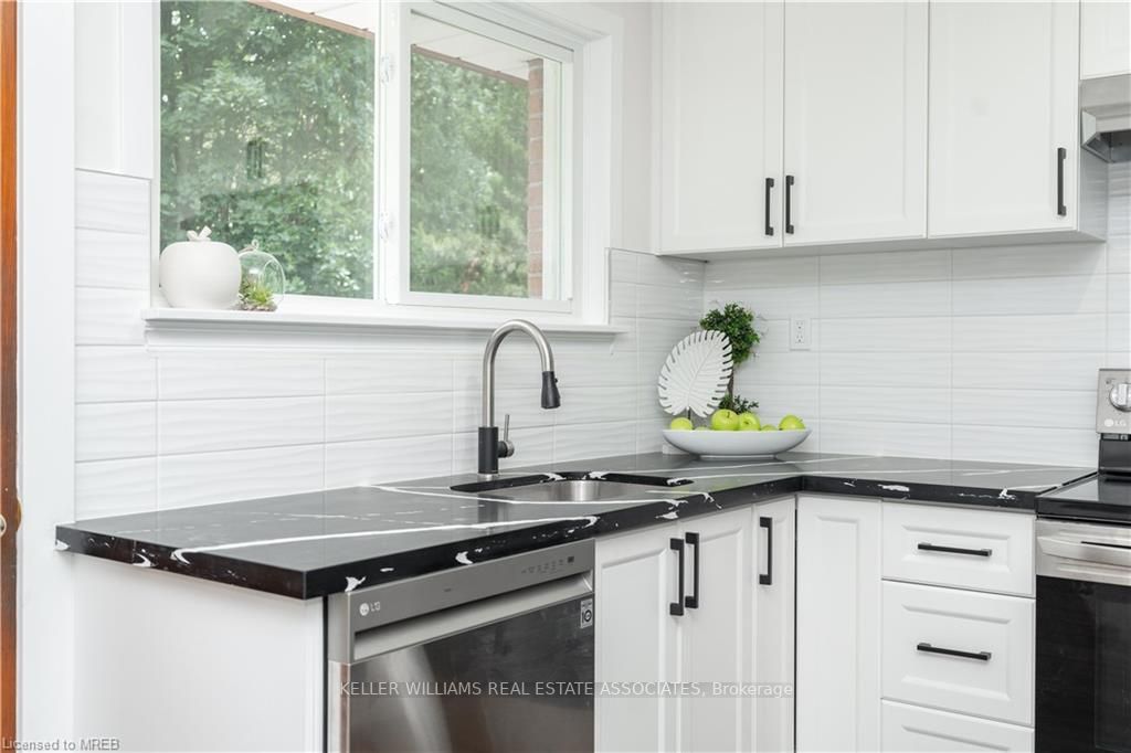 Listing E7010346 - Large Photo # 13