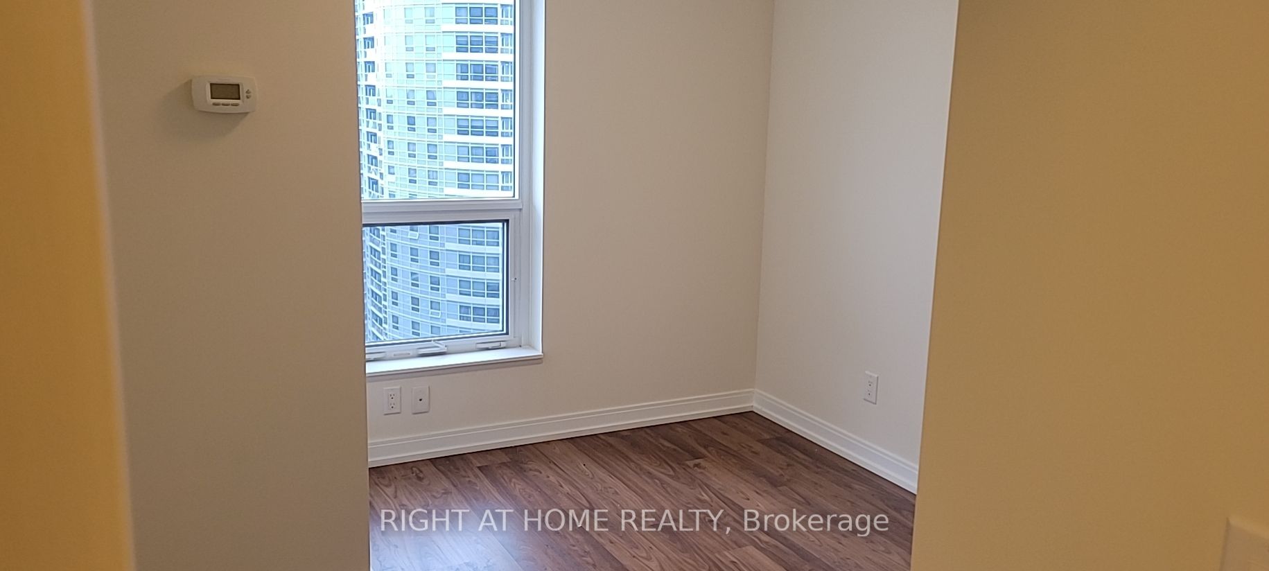151 Village Green Sq, #2702