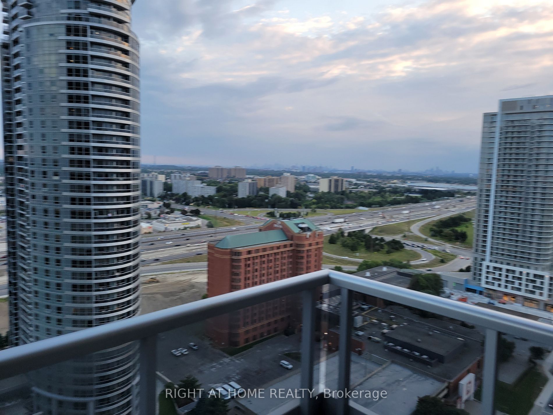 151 Village Green Sq, #2702