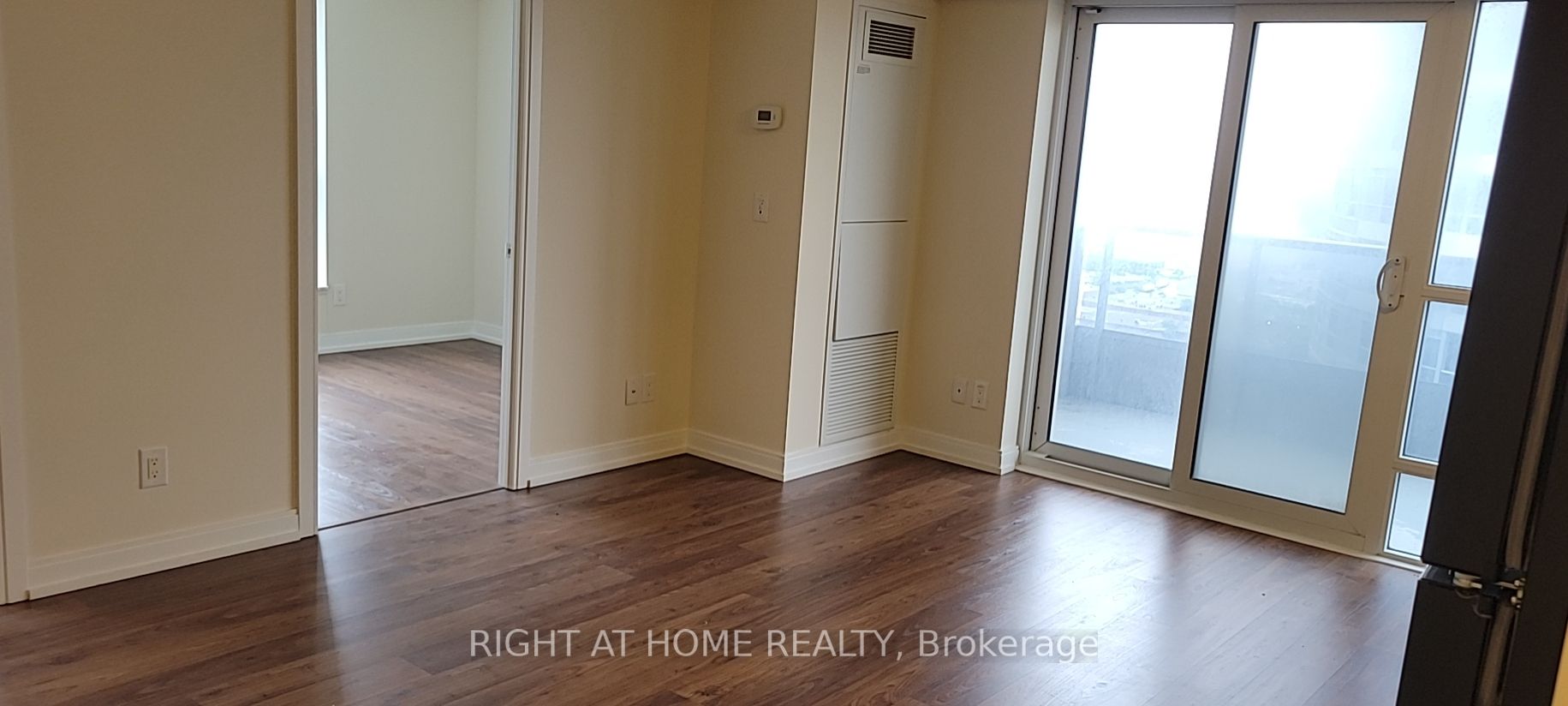 151 Village Green Sq, #2702