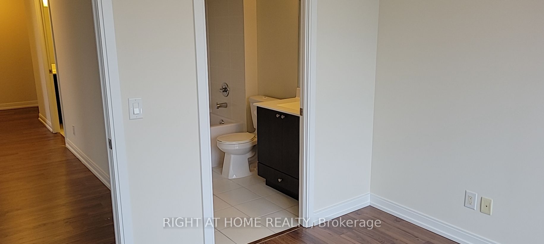 151 Village Green Sq, #2702