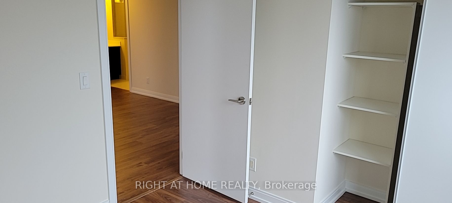 151 Village Green Sq, #2702