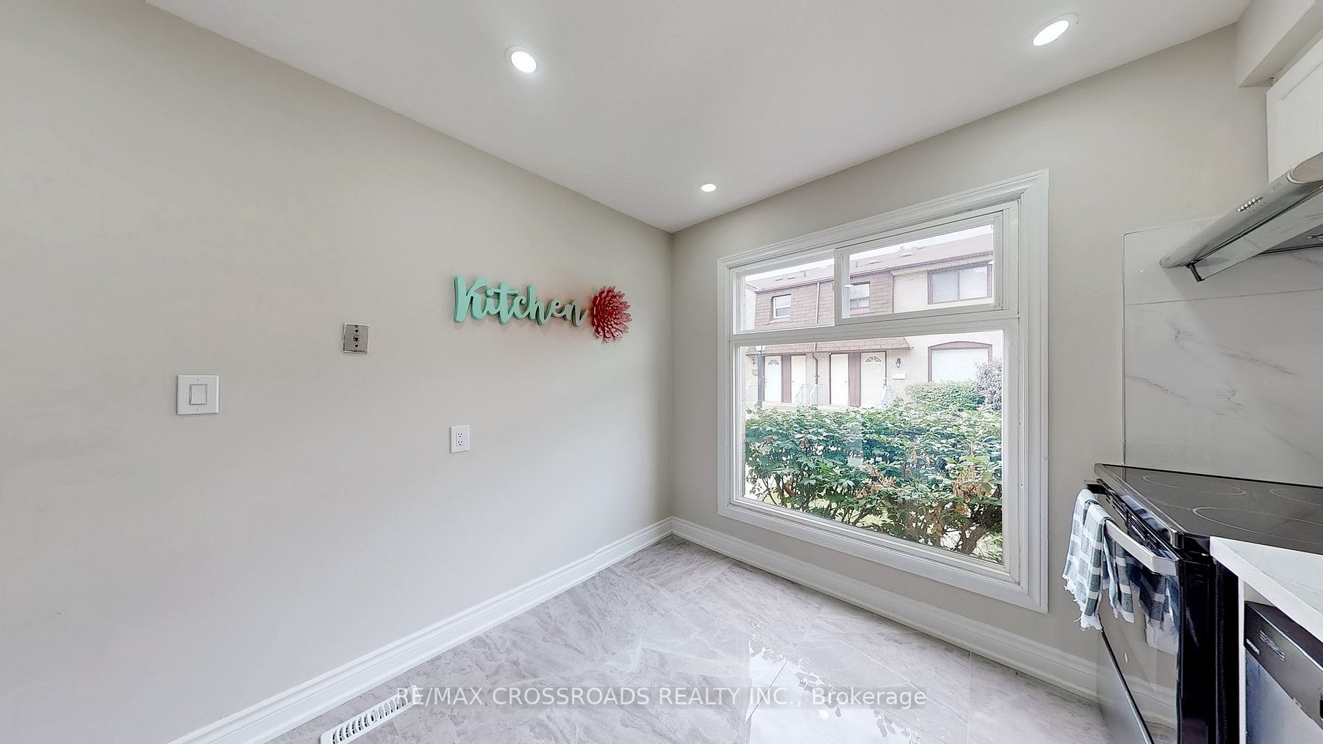 21 Livonia Place, #90