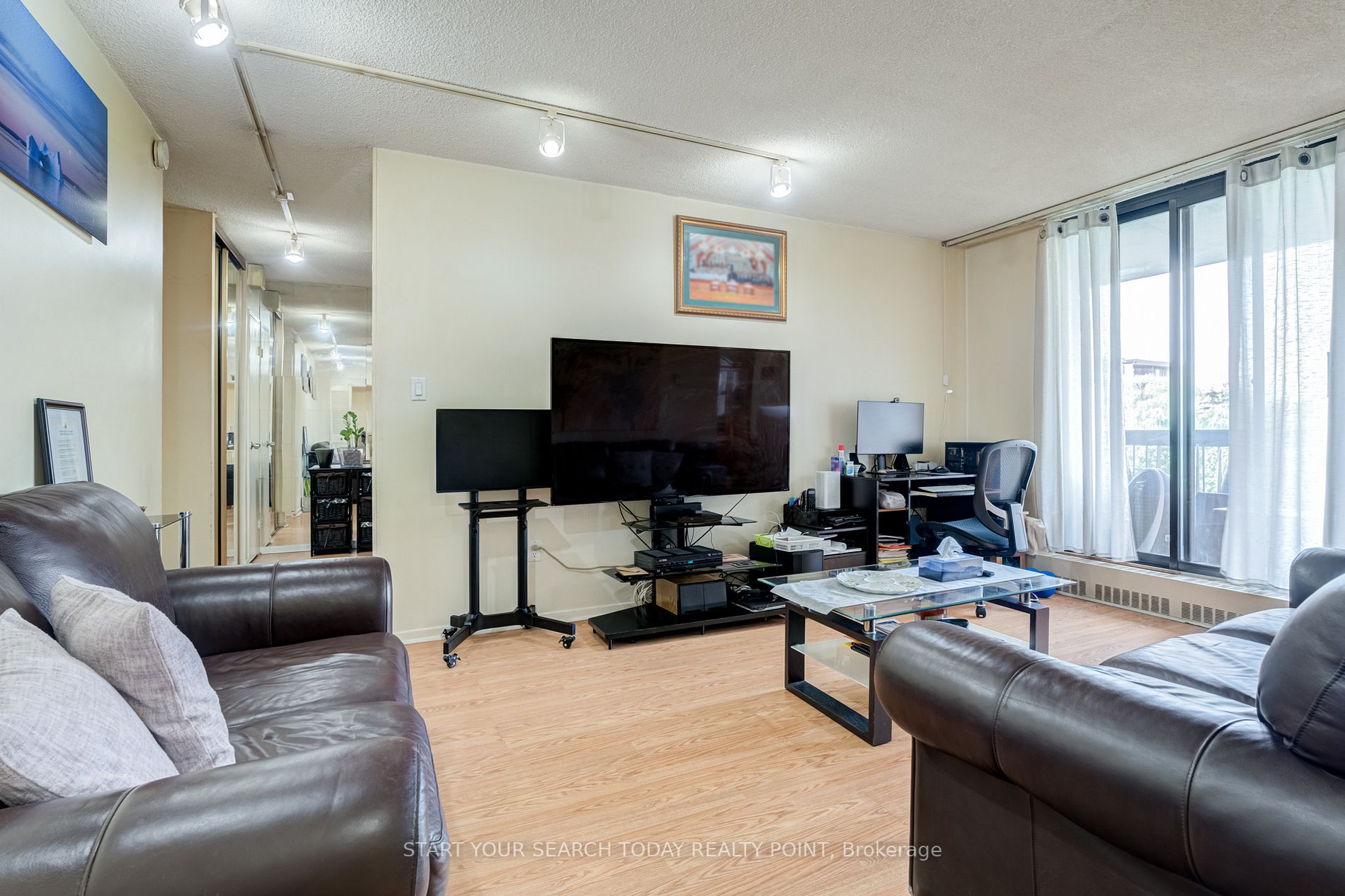 90 Ling Rd, #607