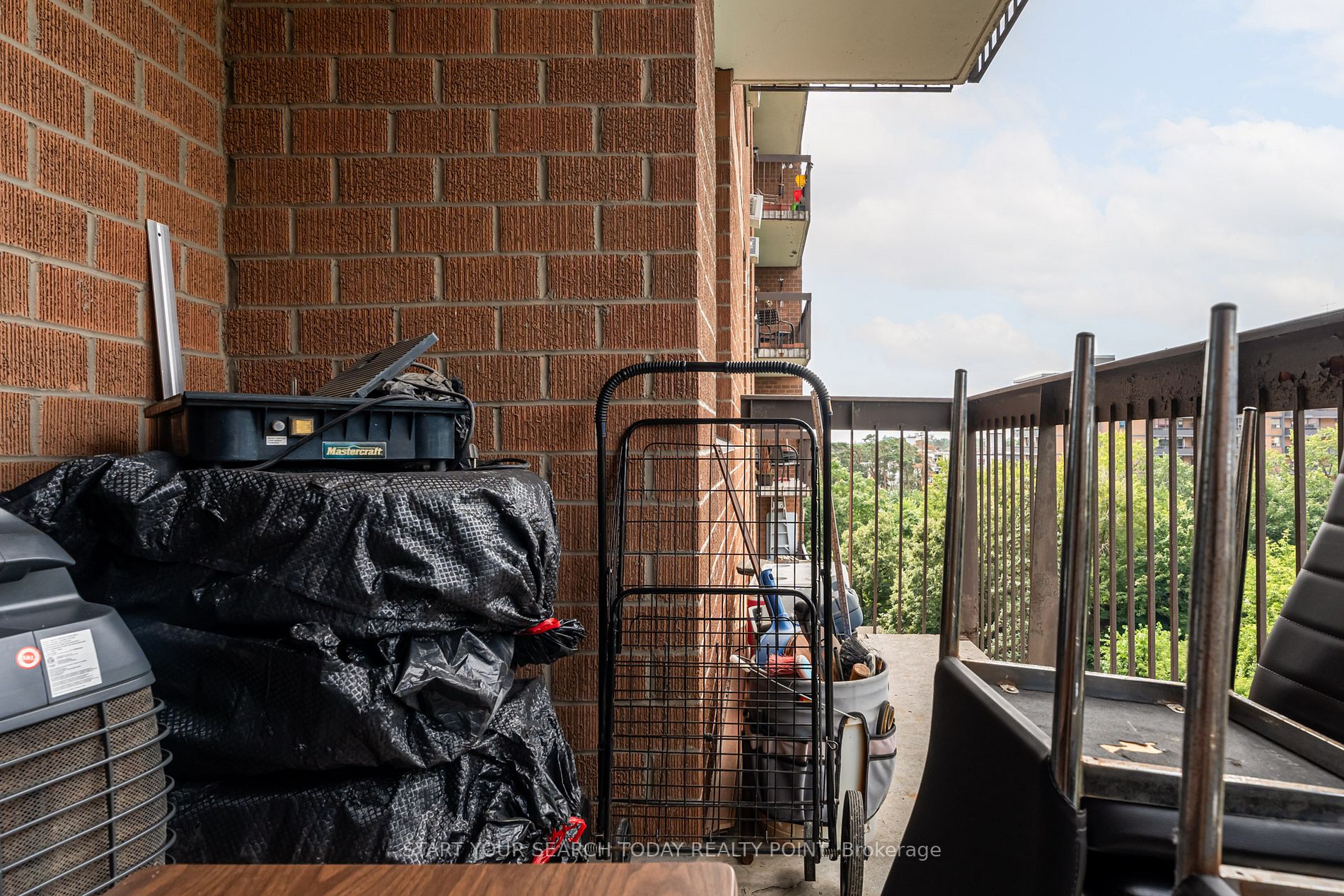 90 Ling Rd, #607