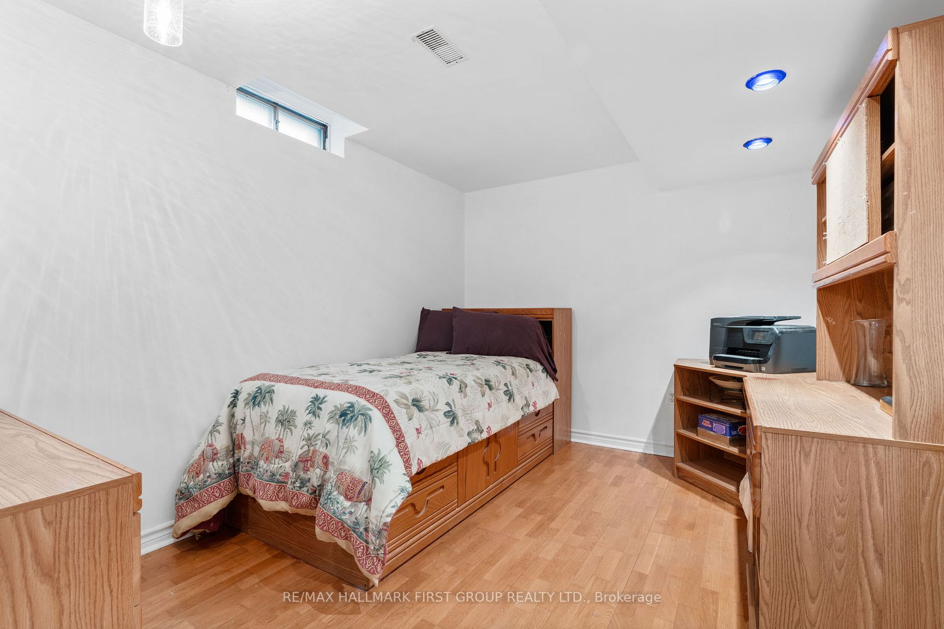 37 Blackfriar Ave