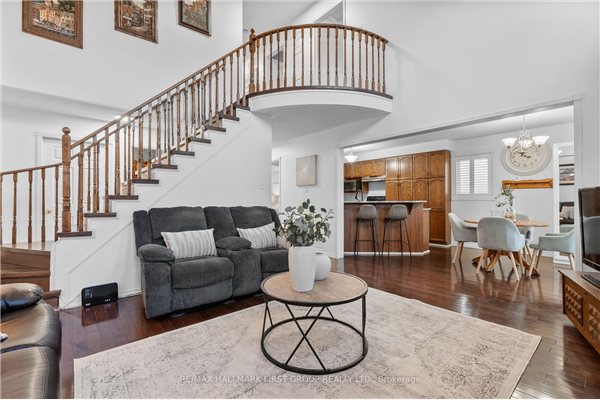 37 Blackfriar Ave, Whitby