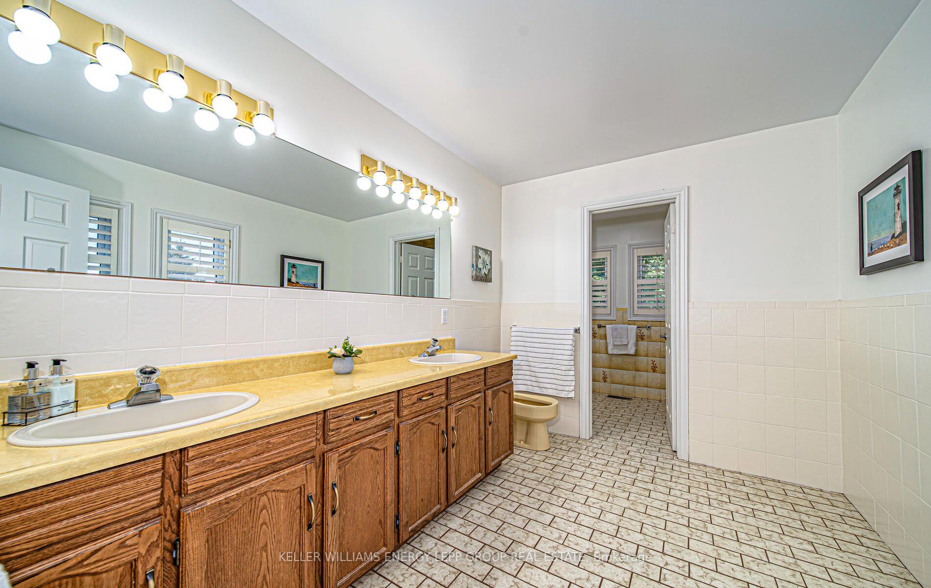 572 Fralicks Beach Rd
