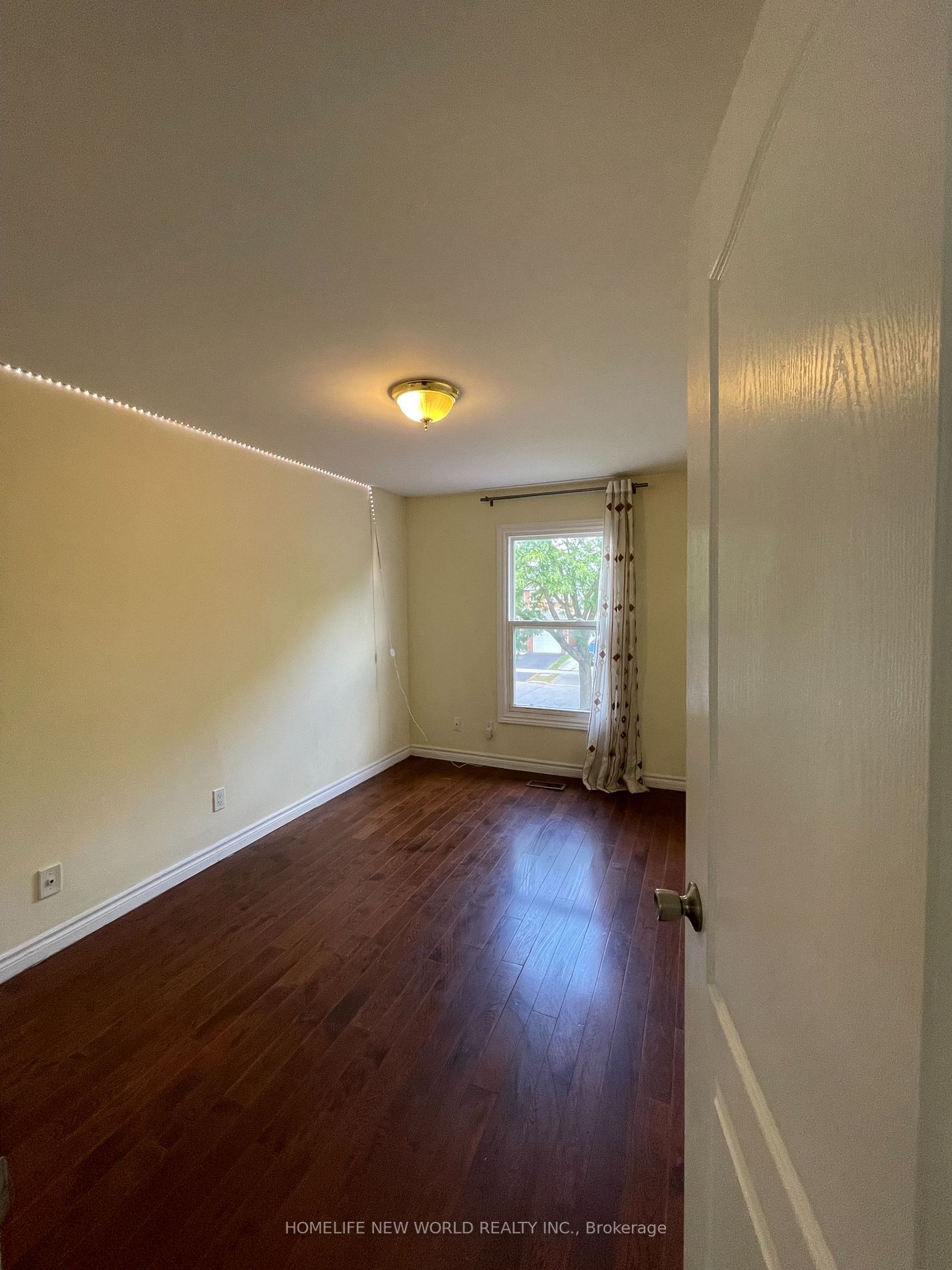 43 Richmond Park Blvd, #Main