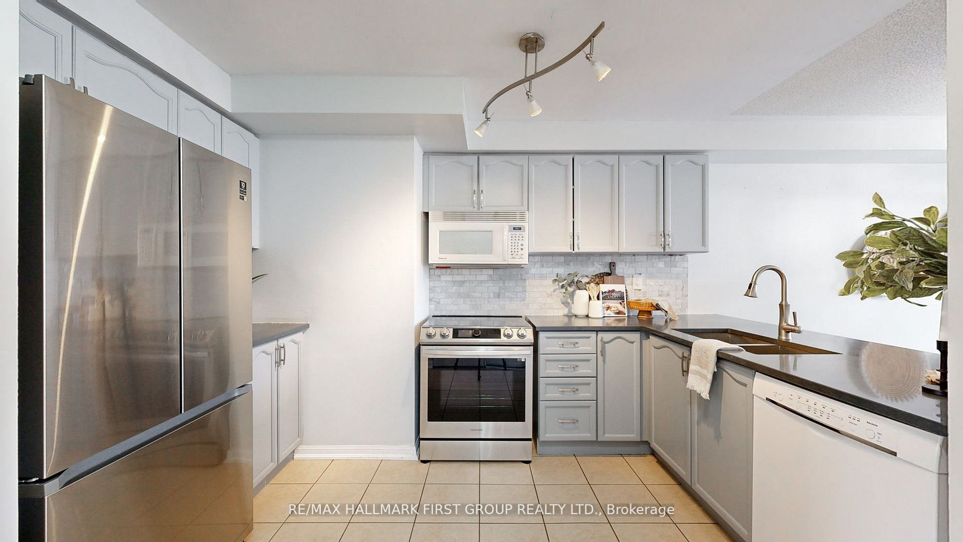 18 Annisson Crt