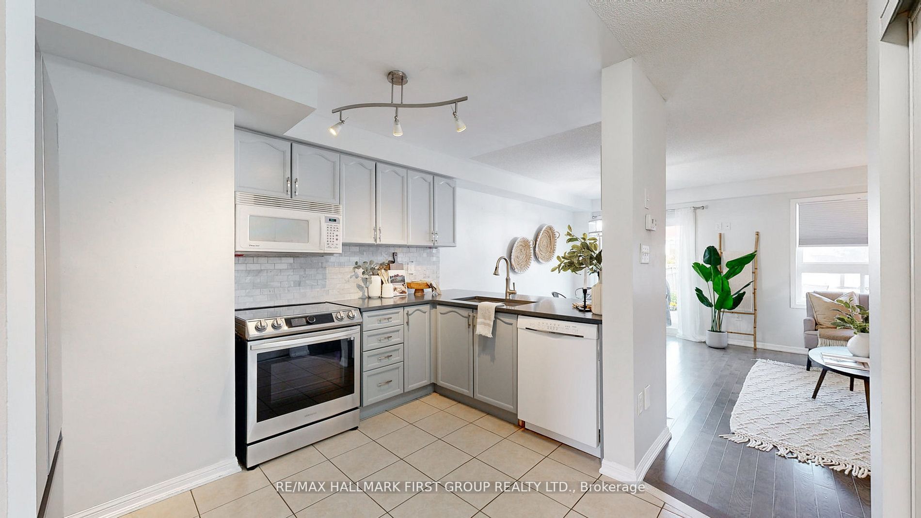 18 Annisson Crt