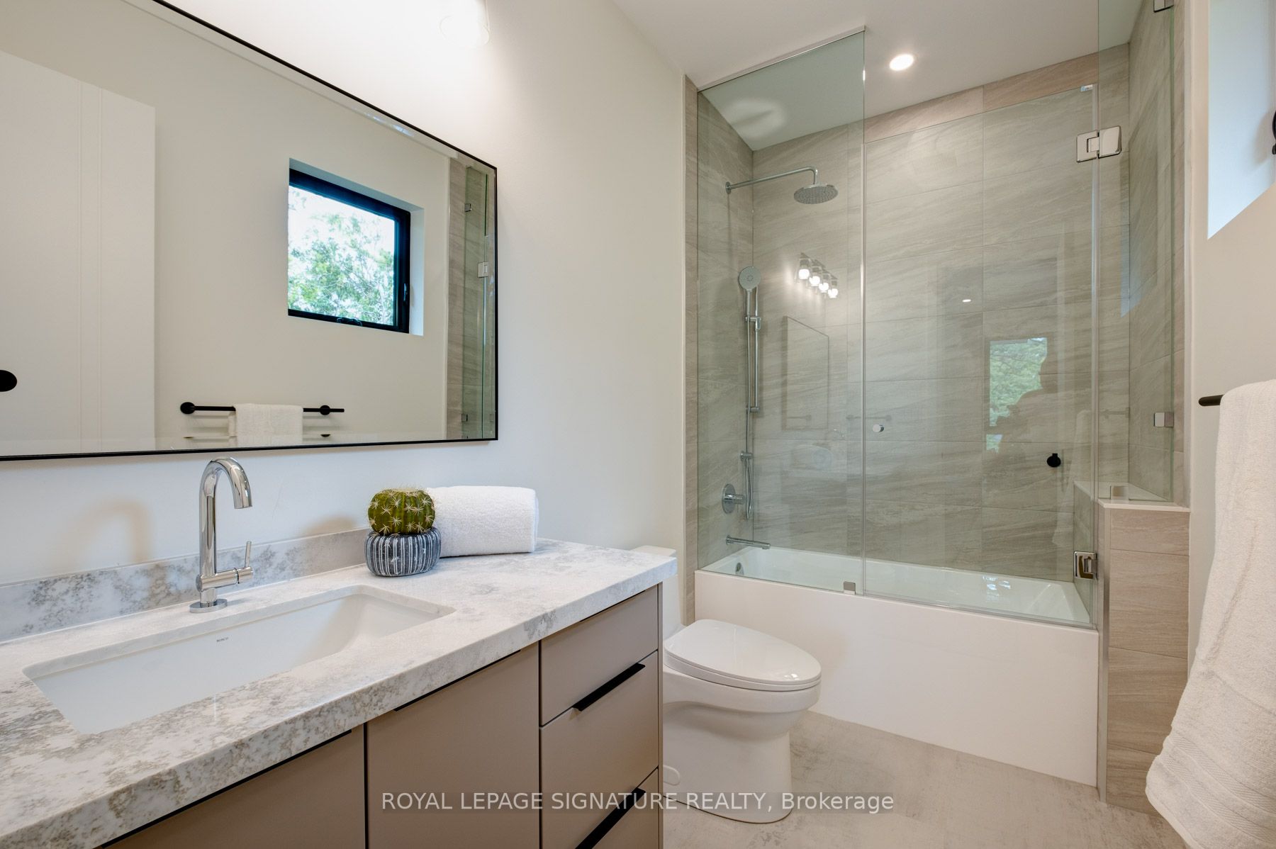 Listing E7010630 - Large Photo # 34