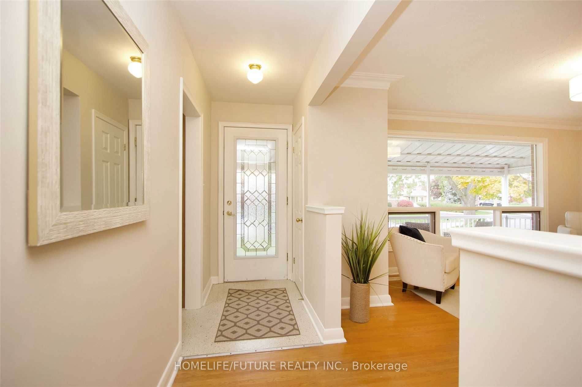 429 Elizabeth St, #Upper