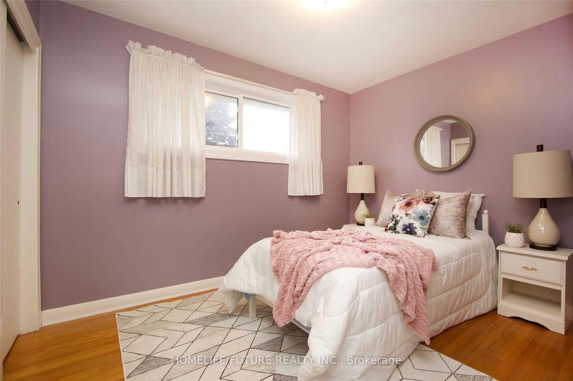 429 Elizabeth St, #Upper