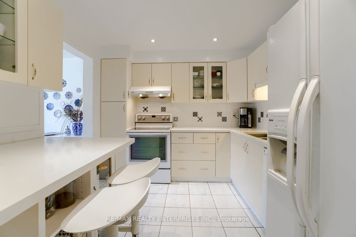 25 Brimwood Blvd, #99