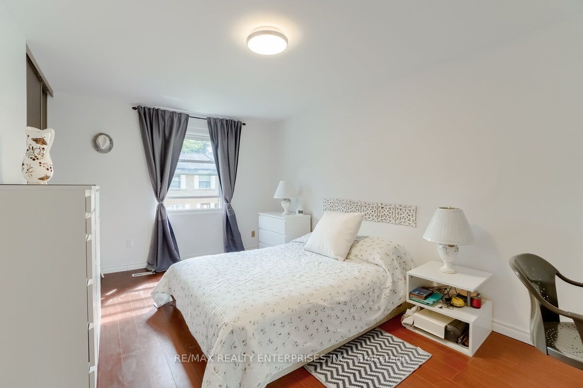 25 Brimwood Blvd, #99