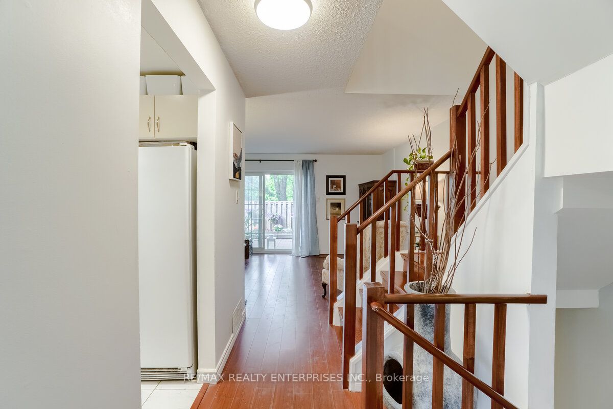 25 Brimwood Blvd, #99