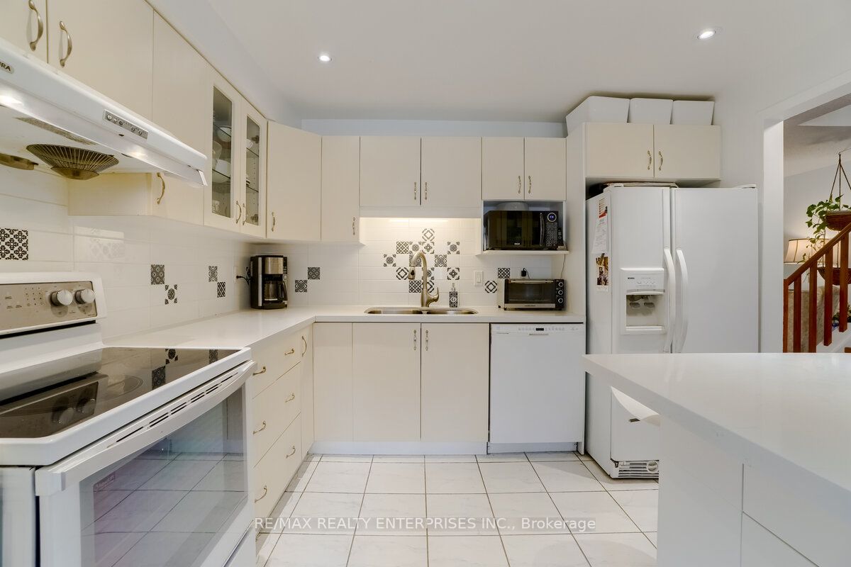 25 Brimwood Blvd, #99