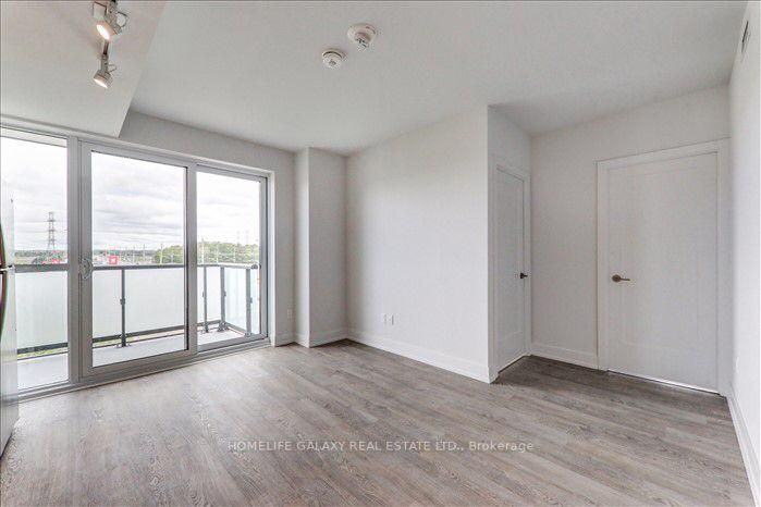 2550 Simcoe St N, #507