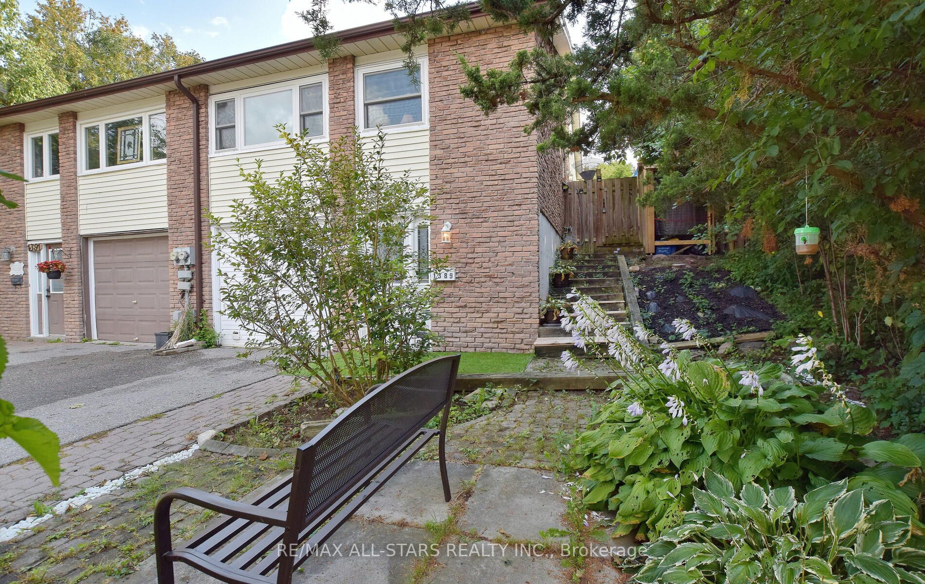 1389 Palmetto Dr