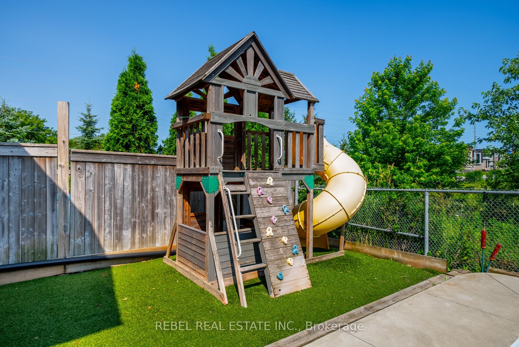 1749 Quail Run Dr