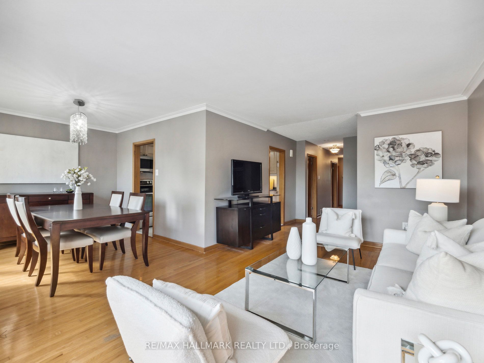 40 Zenith Dr