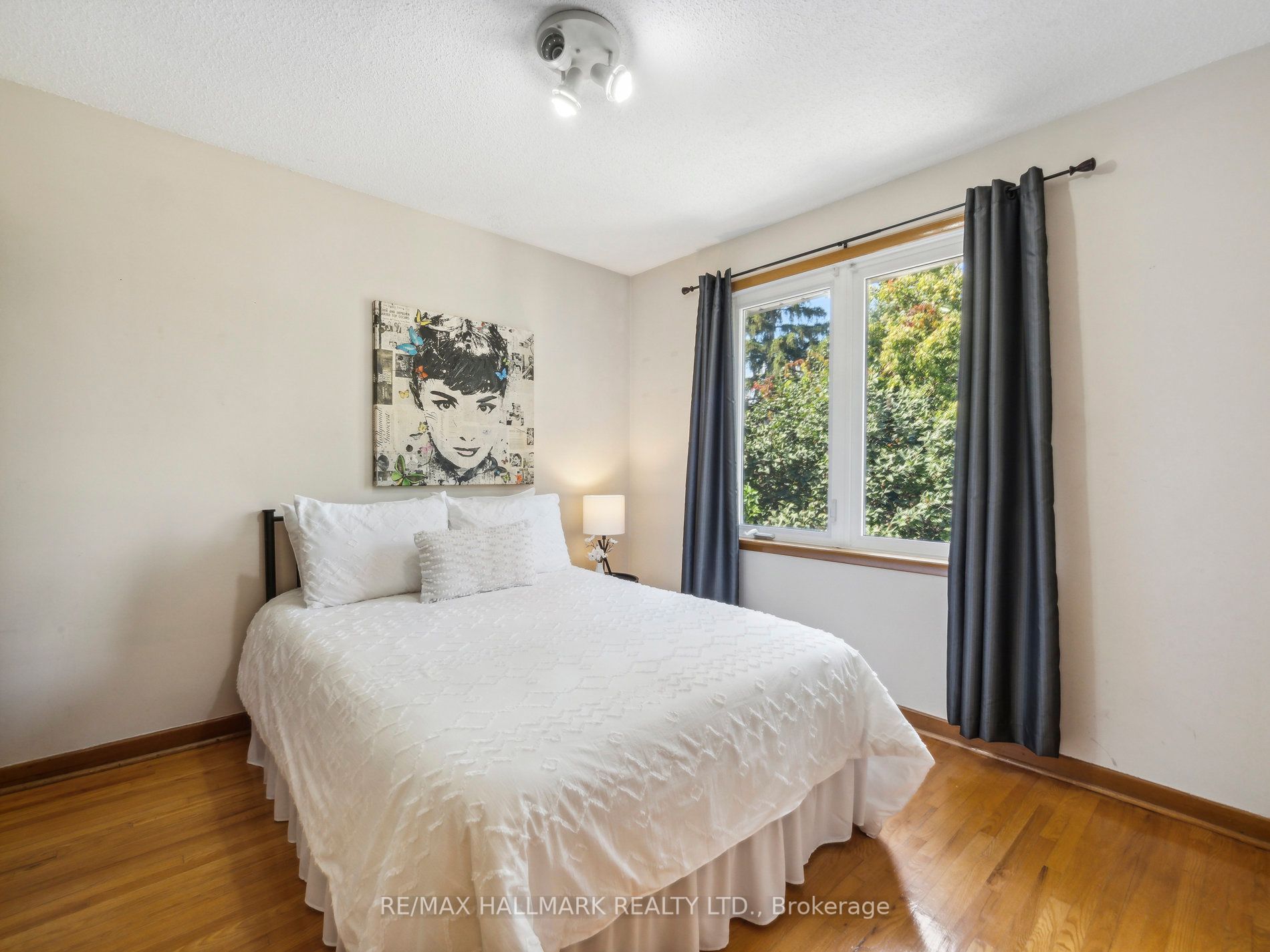 40 Zenith Dr
