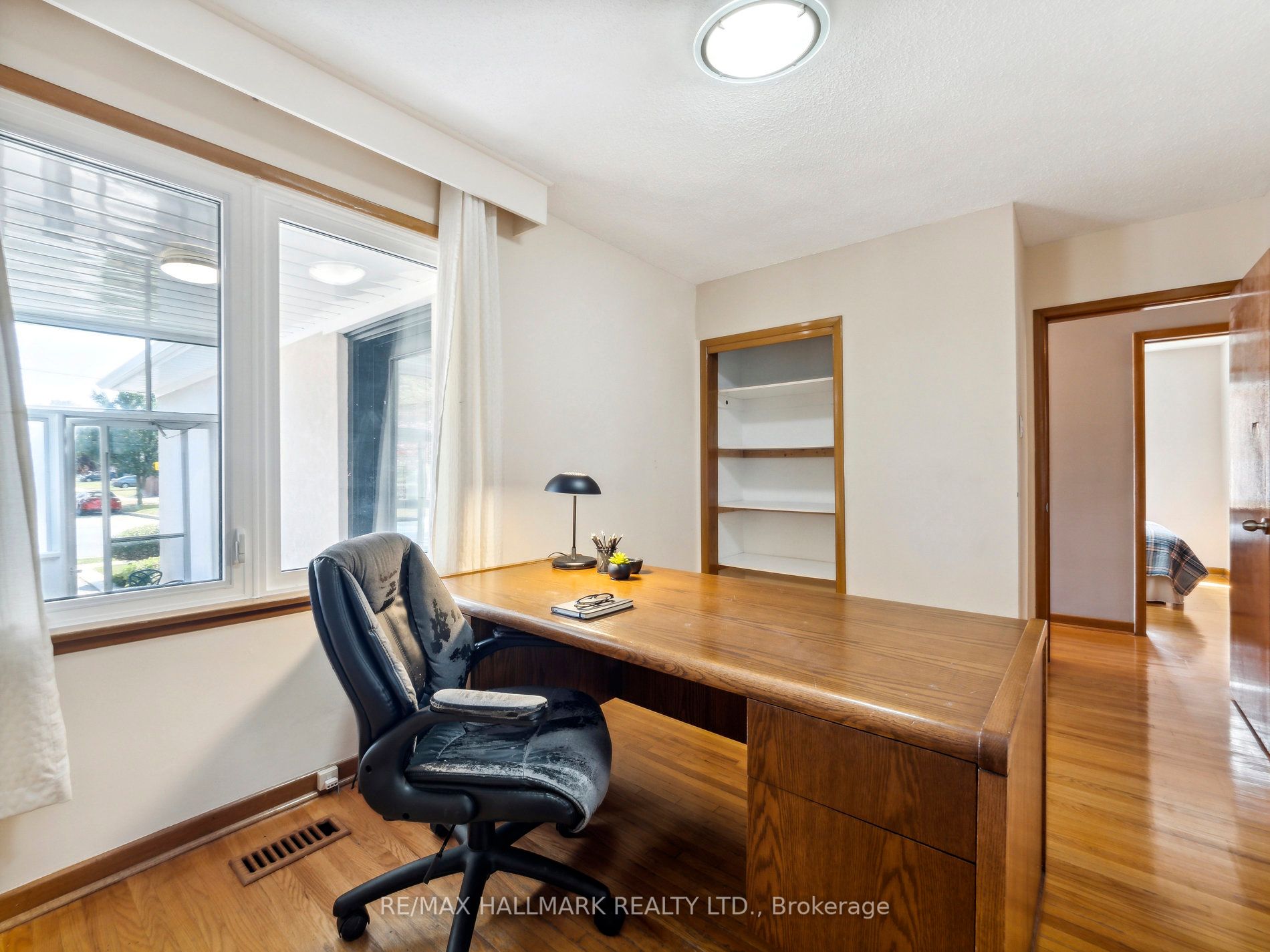 40 Zenith Dr