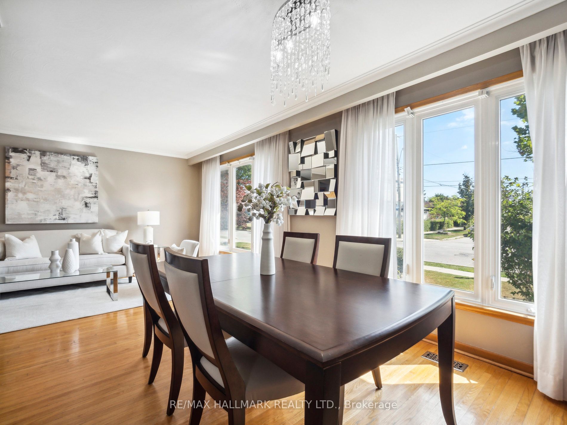 40 Zenith Dr