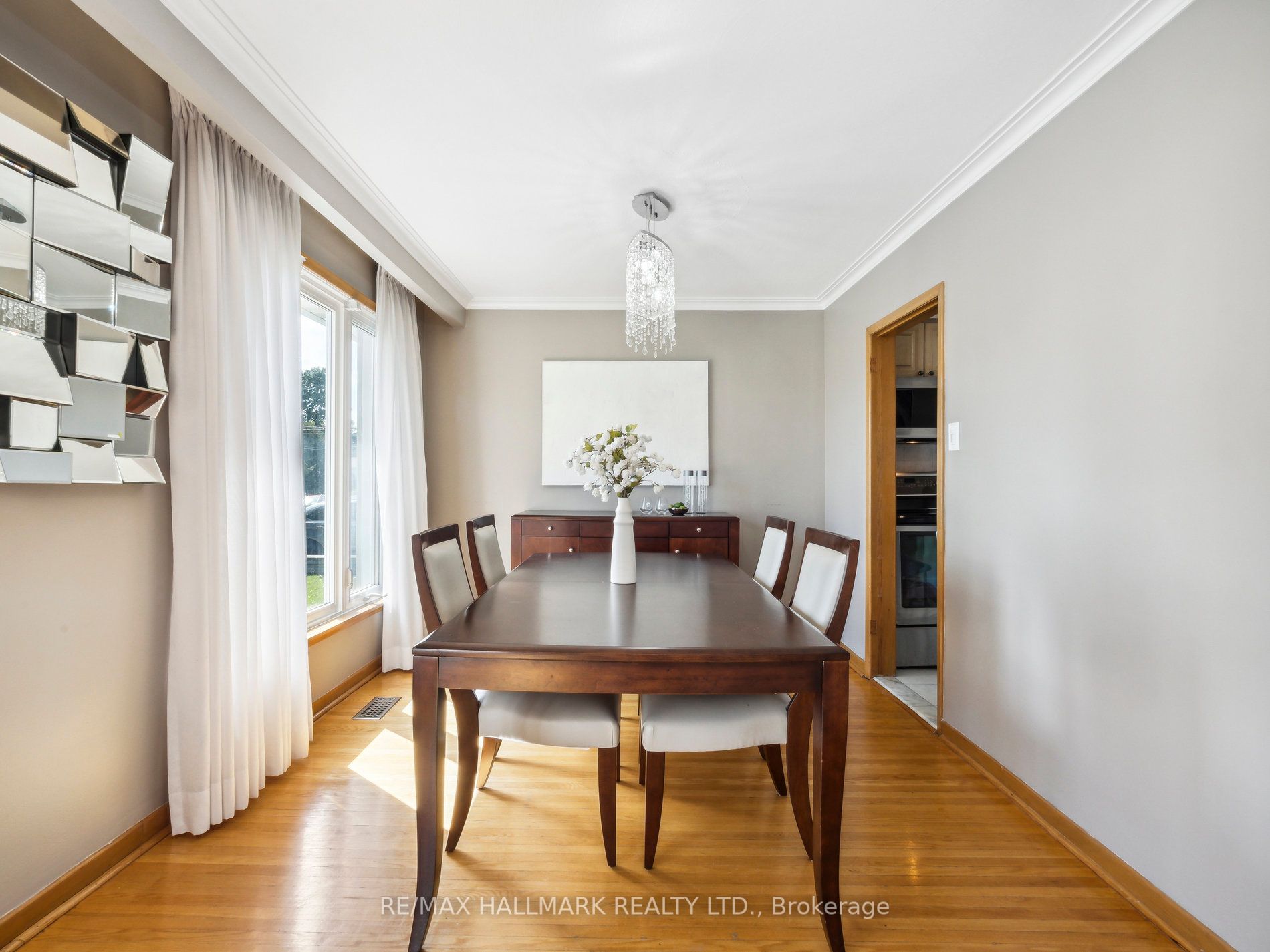 40 Zenith Dr