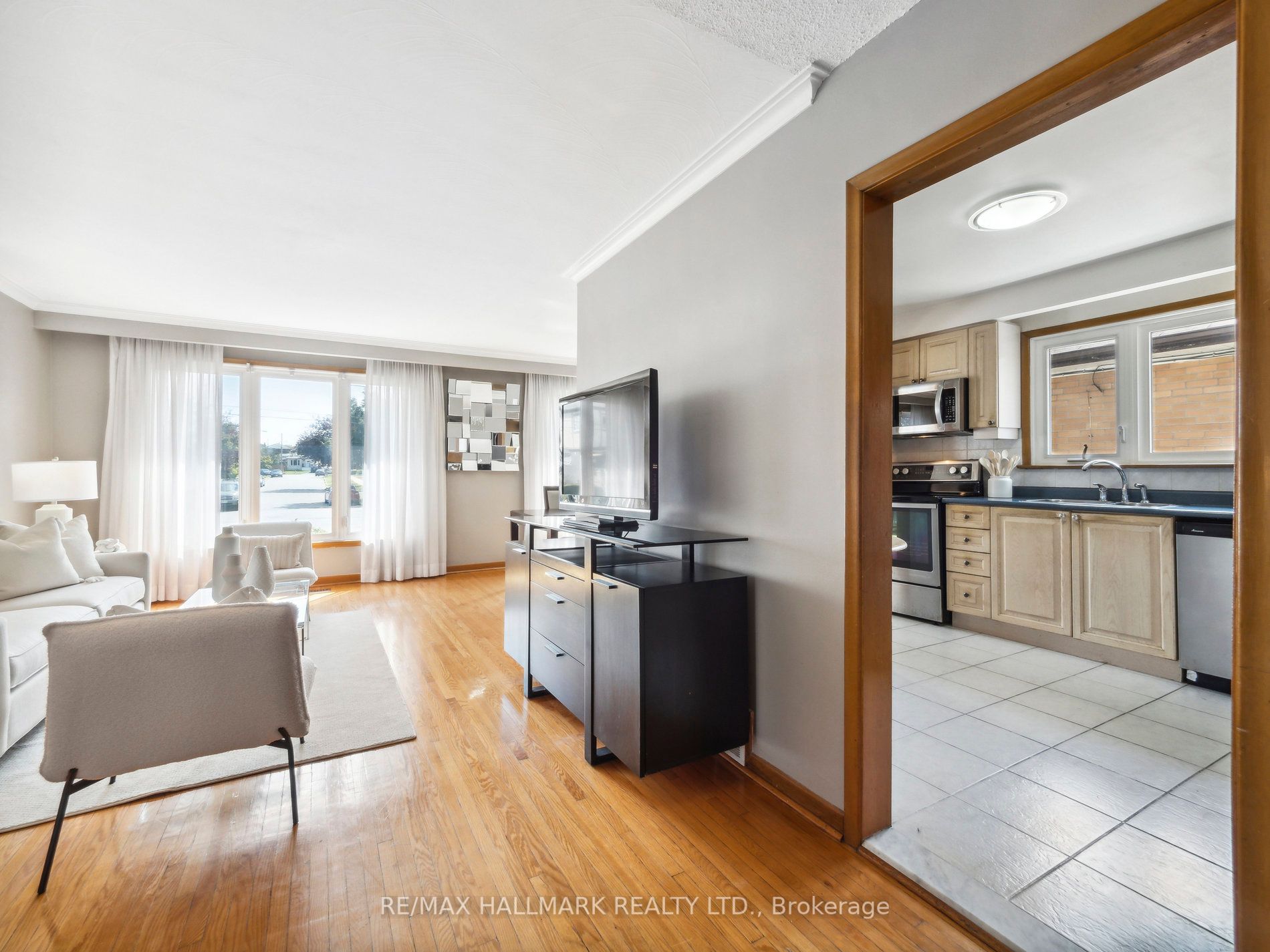 40 Zenith Dr