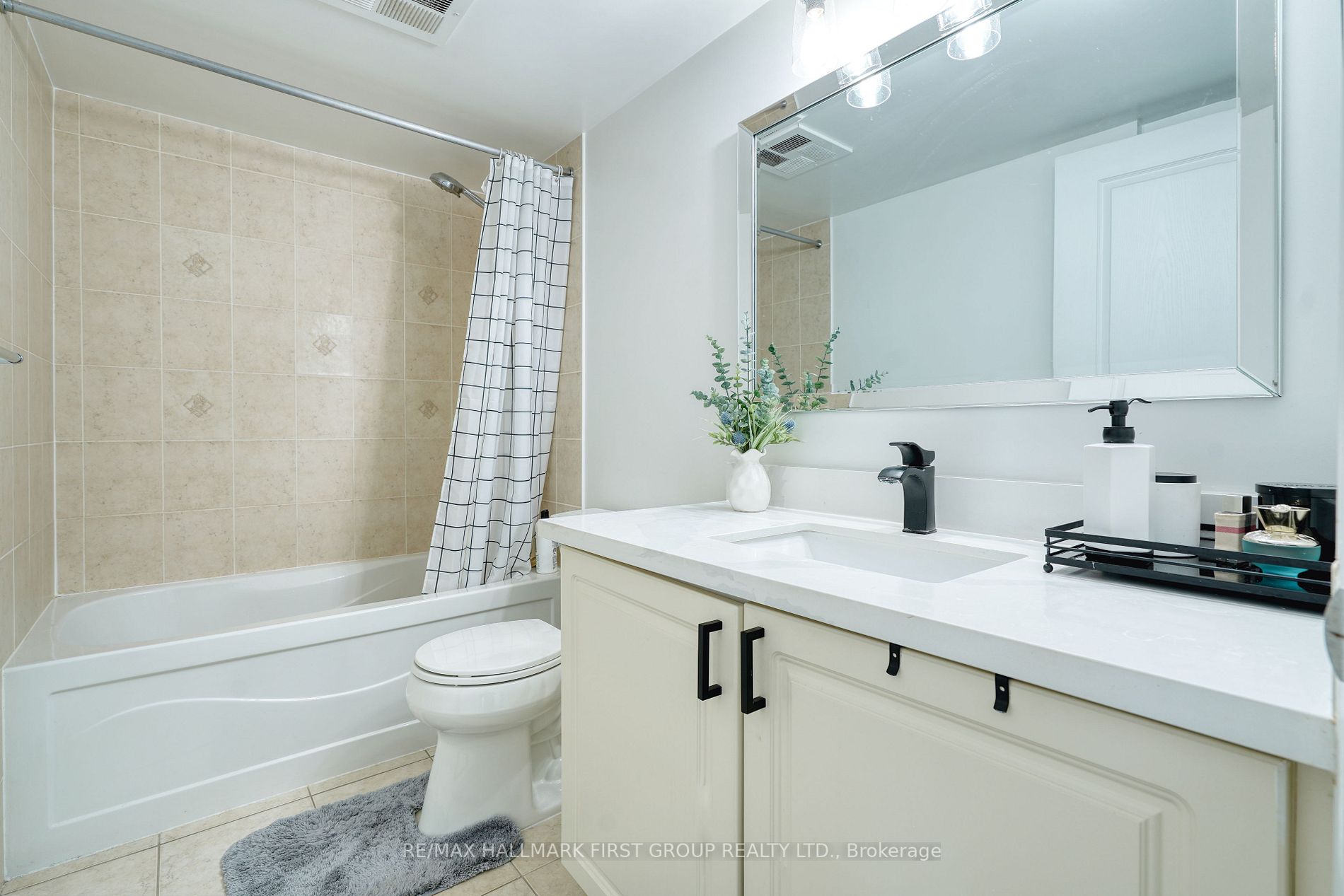 1600 Charles St, #710
